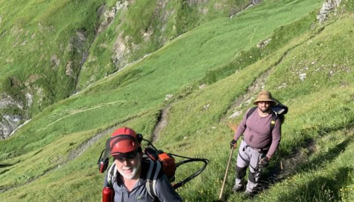 © (DAV Gangkofen)  Otto und Christian auf dem Weg zur Arbeit