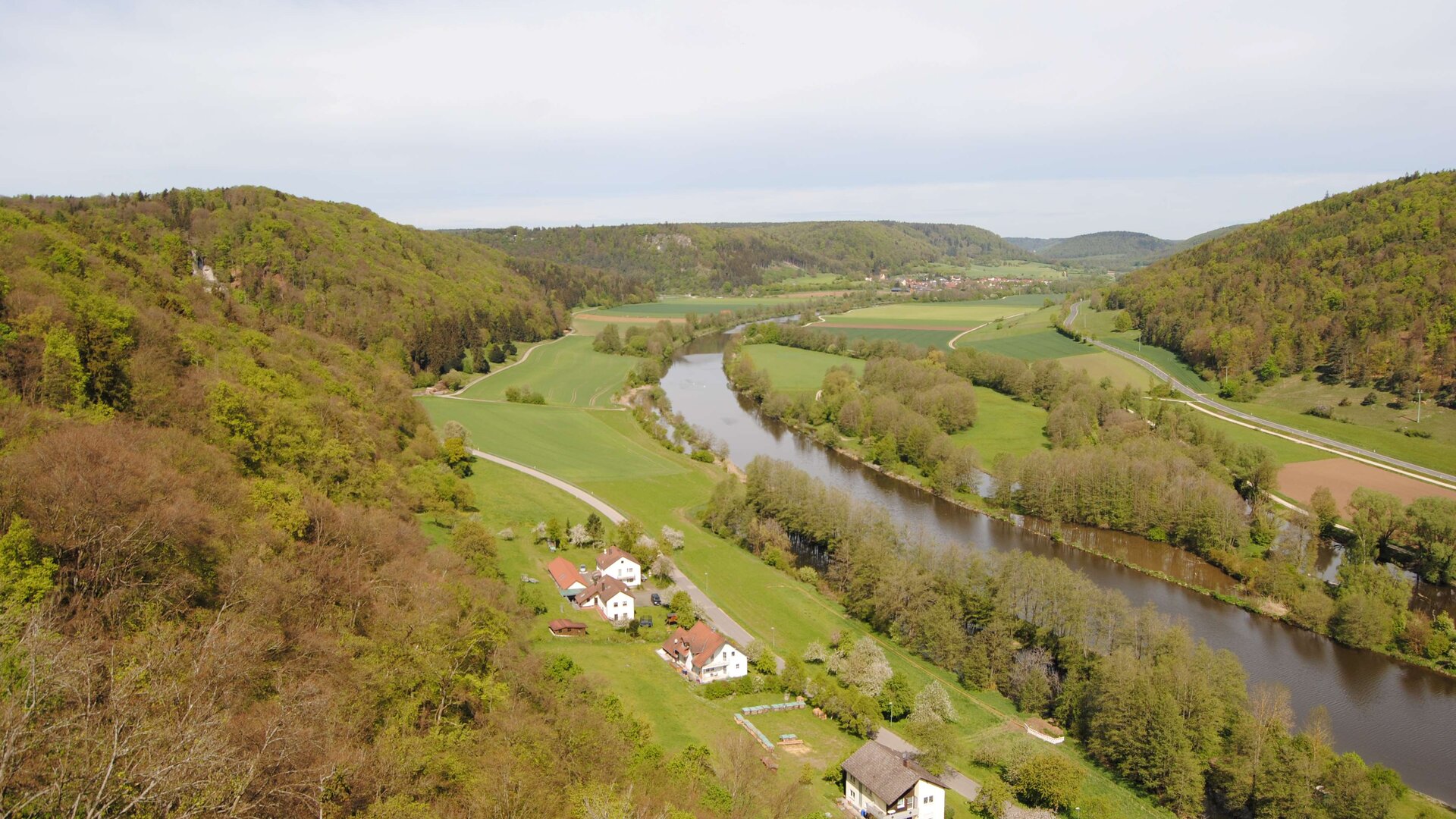 © DAV Gangkofen Blick über das Altmühltal mit RMD-Kanal © DAV Gangkofen Blick über das Altmühltal mit RMD-Kanal
