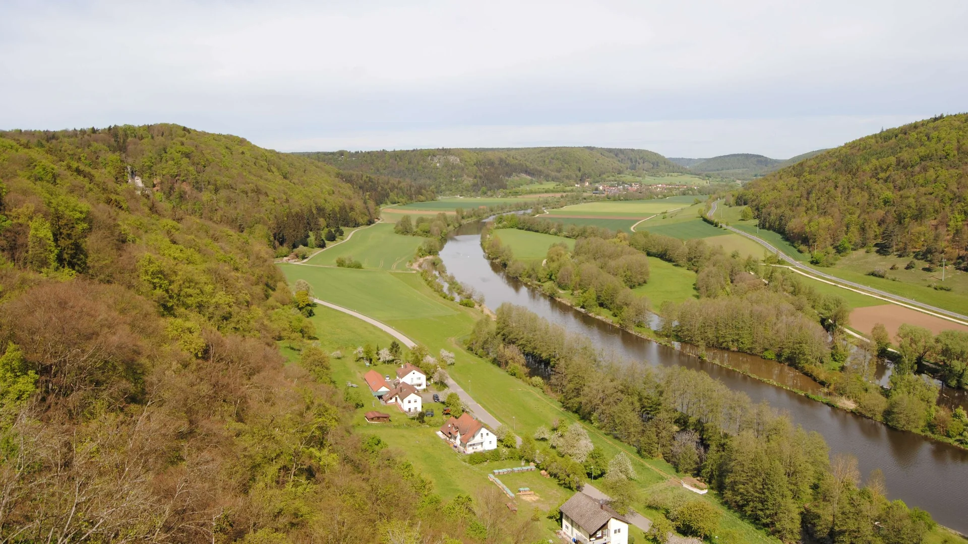 © DAV Gangkofen Blick über das Altmühltal mit RMD-Kanal © DAV Gangkofen Blick über das Altmühltal mit RMD-Kanal
