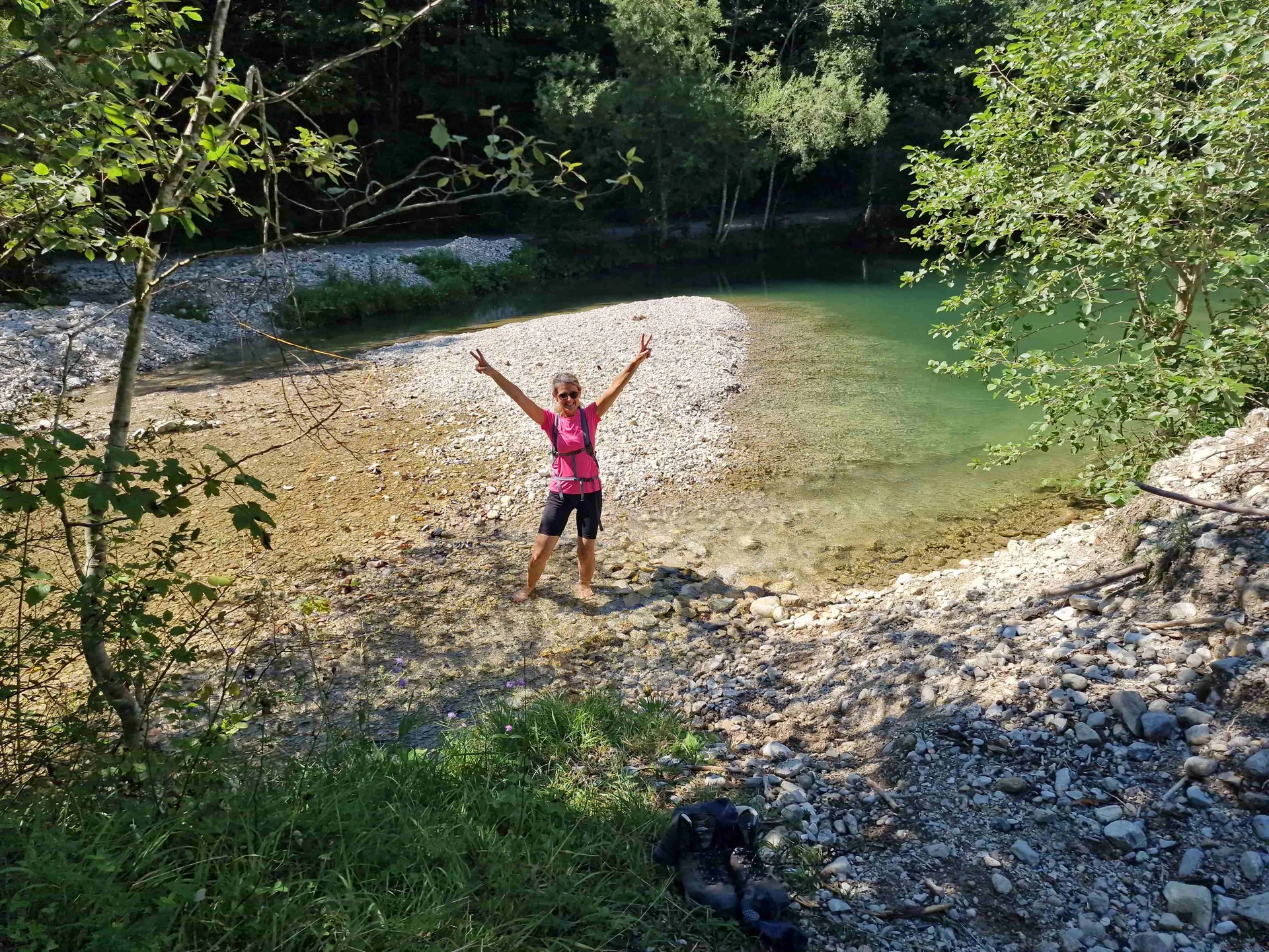 © (DAV Gangkofen) Abkühlung im Stausee des Förchenbachs am Ende der Tour
