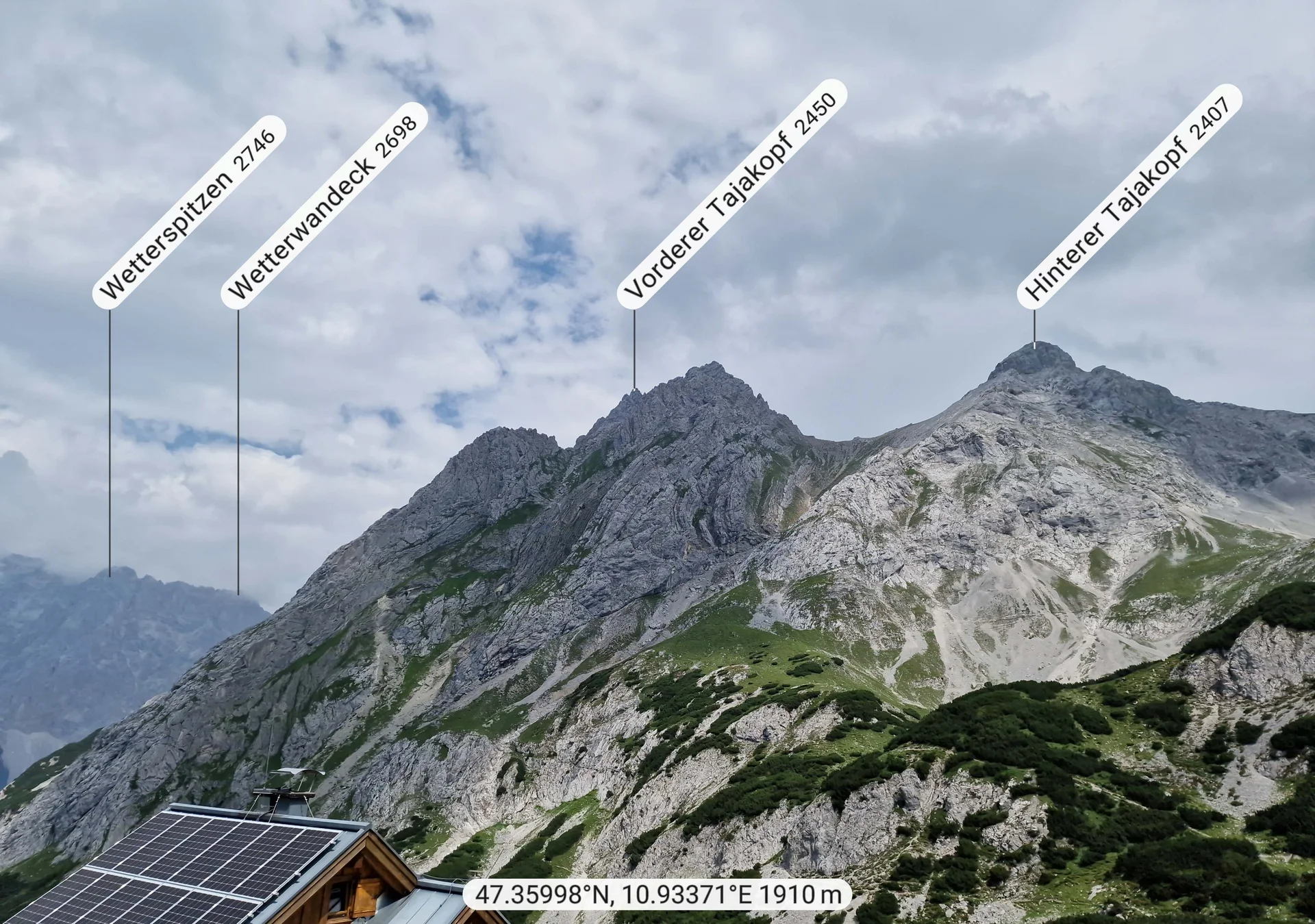 © Die Tajakante führt von links unten hinauf auf den vorderen Tajakopf. Diese Klettersteigtour ist nur aufgeschoben und wird auf dem Tourenplan für den nächsten Sommer stehen.