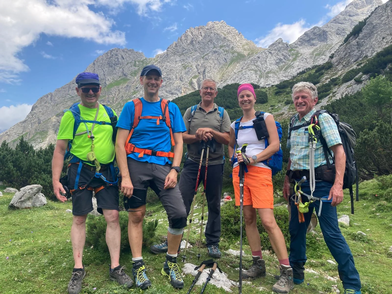 © Kurz vor der Coburger Hütte mit Blick auf die Tajakante am Vorderen Tajakopf. Der Hintere Tajakopf ist am rechten Bildrand noch zu sehen. (Foto von Sepp Th)