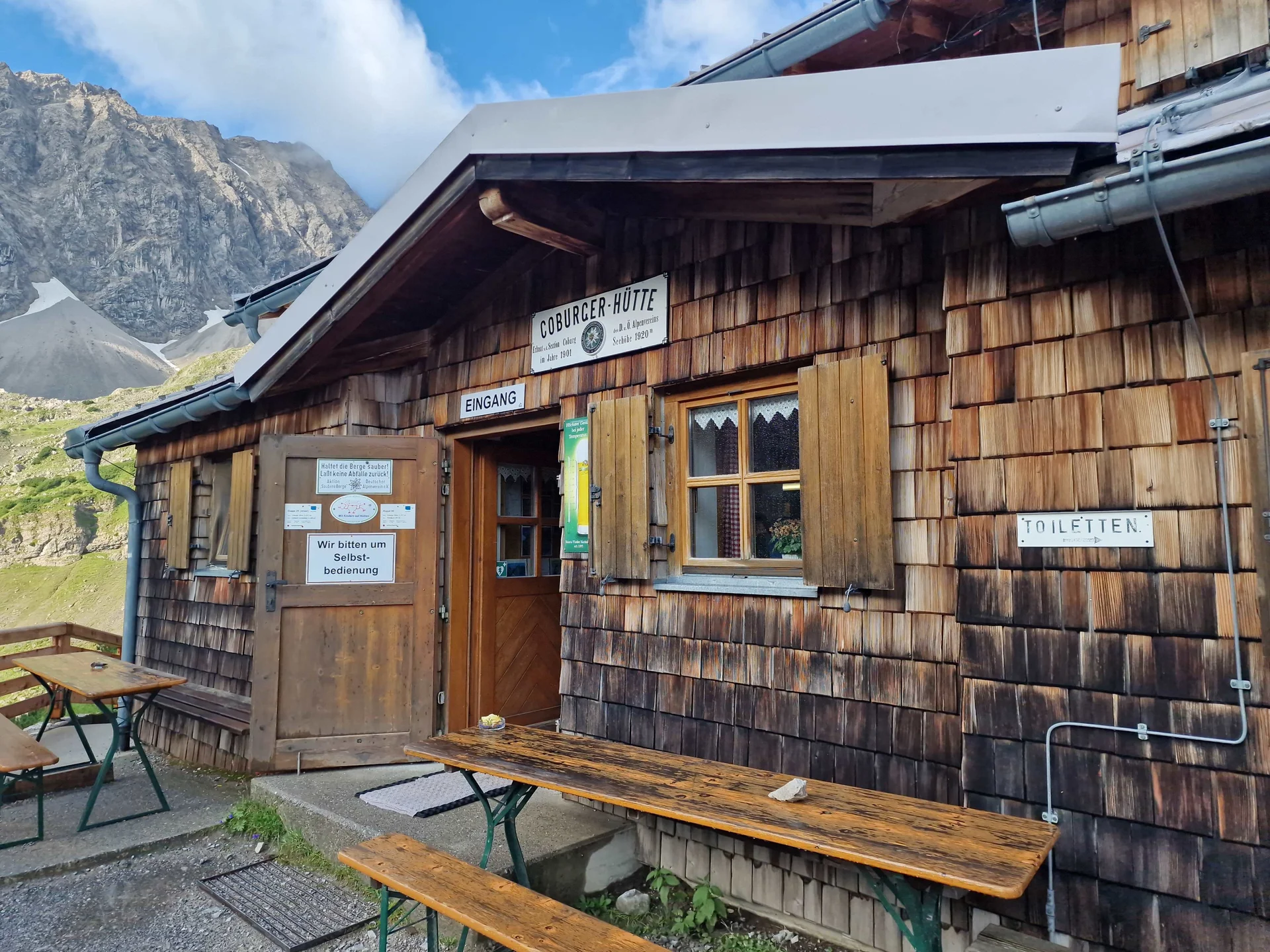 © Coburger Hütte am Sonntagmorgen