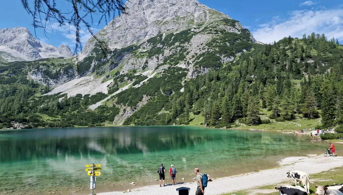 © Pause am Seebensee mit Blick auf die Ehrwalder Sonnenspitze