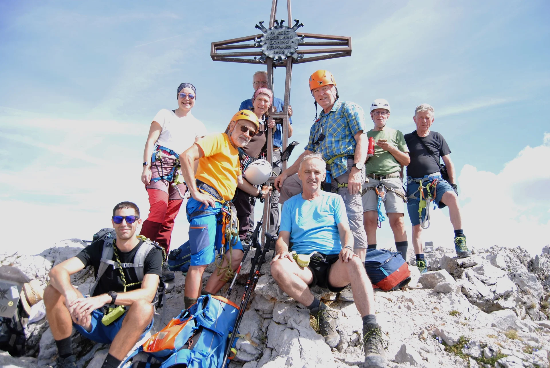 © (DAV Gangkofen) Gipfelkreuz Lamsenspitze