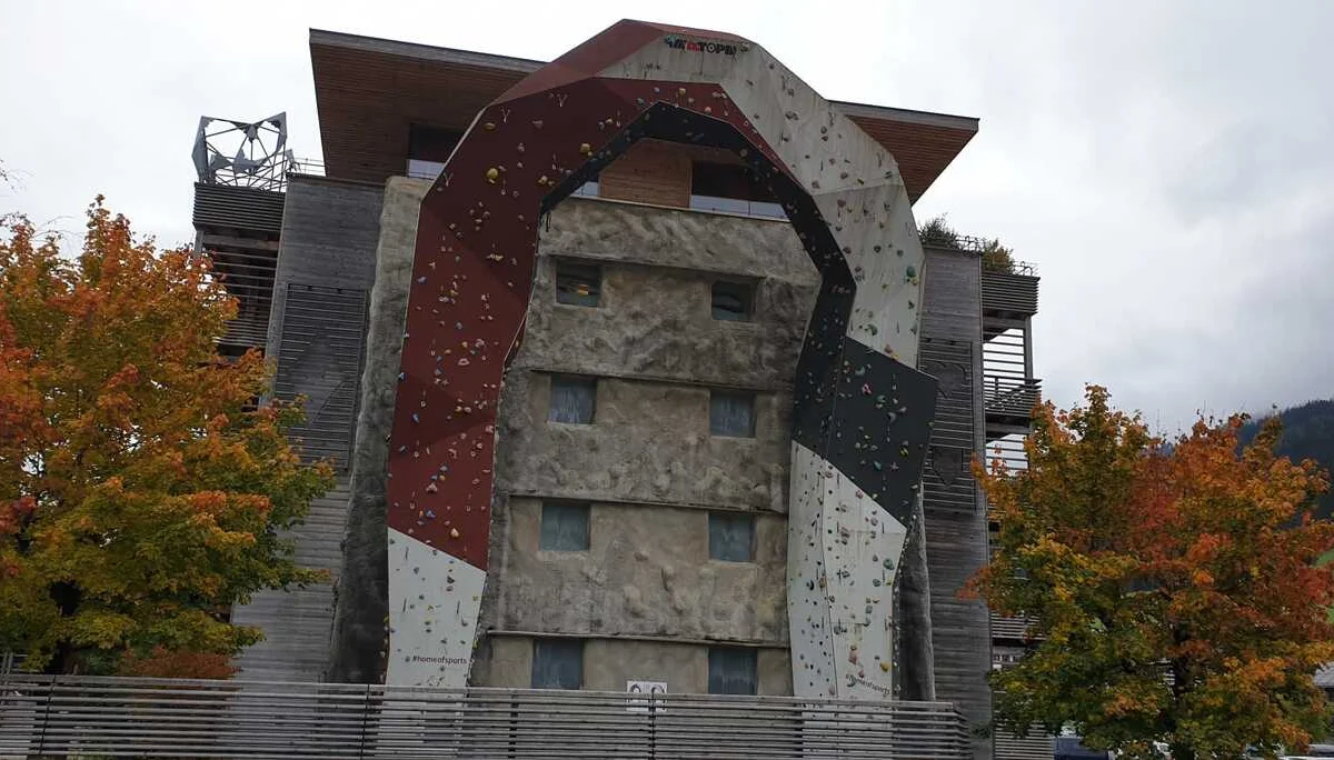 © (DAV Gangkofen) Höhe 15m, Breite 7,5m