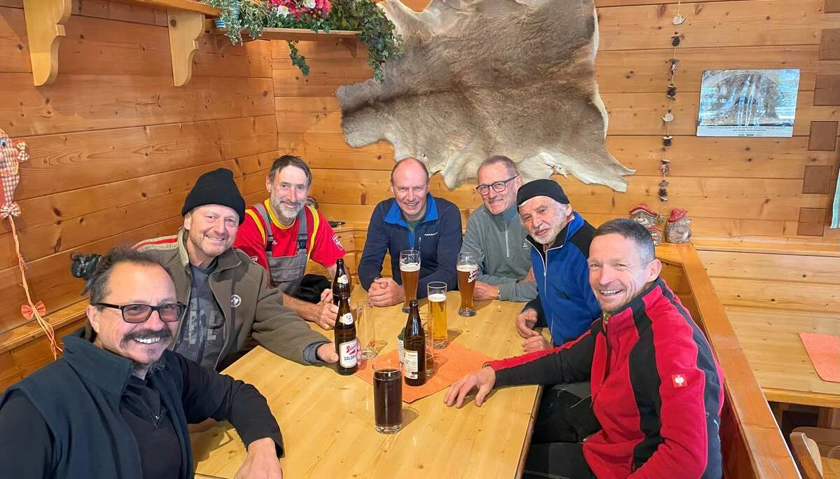 © (DAV Gangkofen) Aufwärmen in der Fleishauerei Dorner in Unken