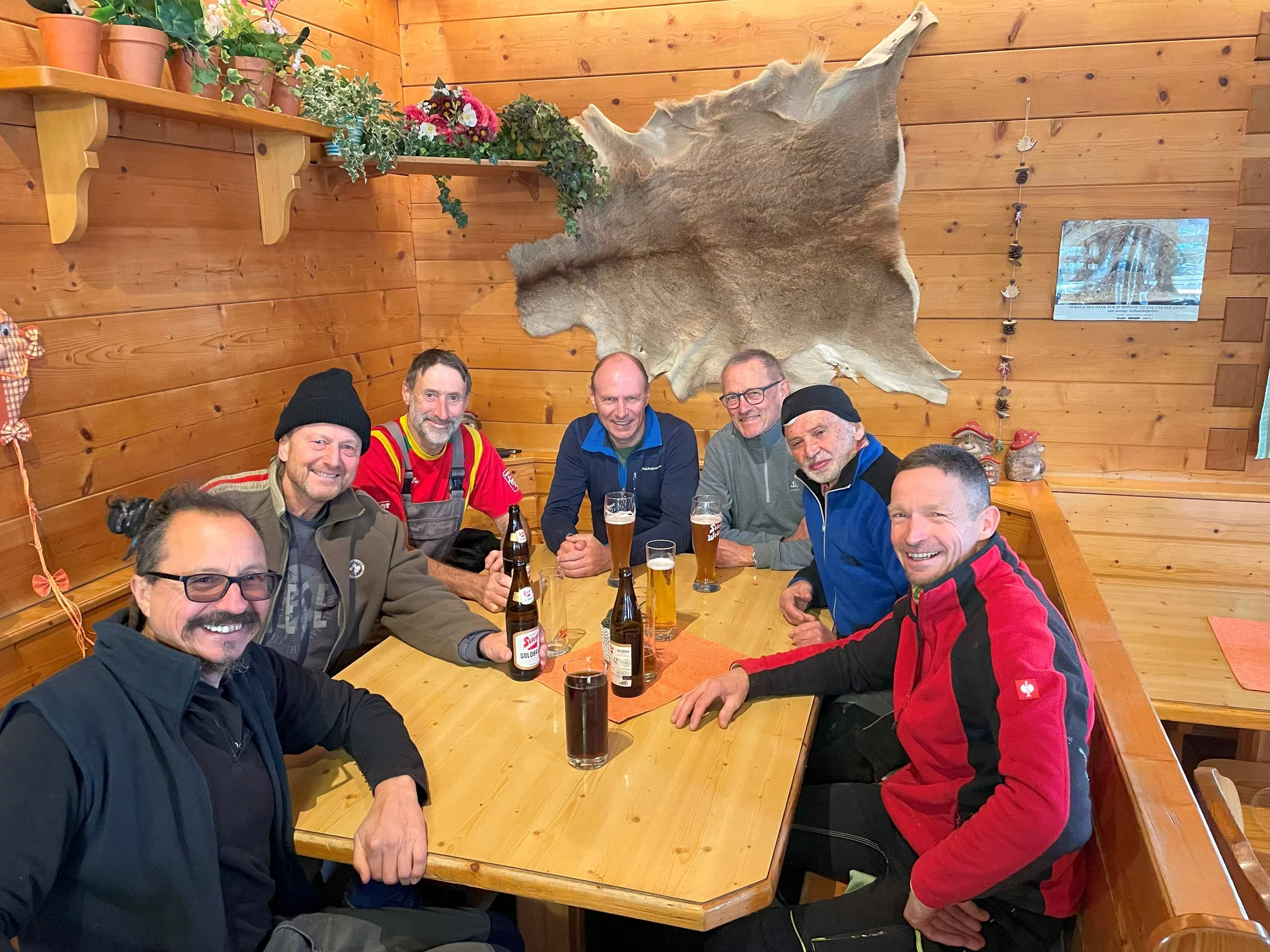 © (DAV Gangkofen) Aufwärmen in der Fleishauerei Dorner in Unken