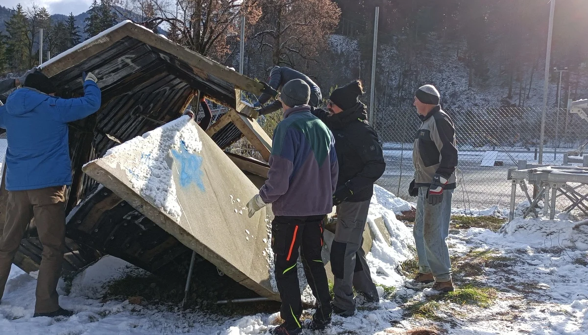 © (DAV Gangkofen) auseinander klauben ;-)