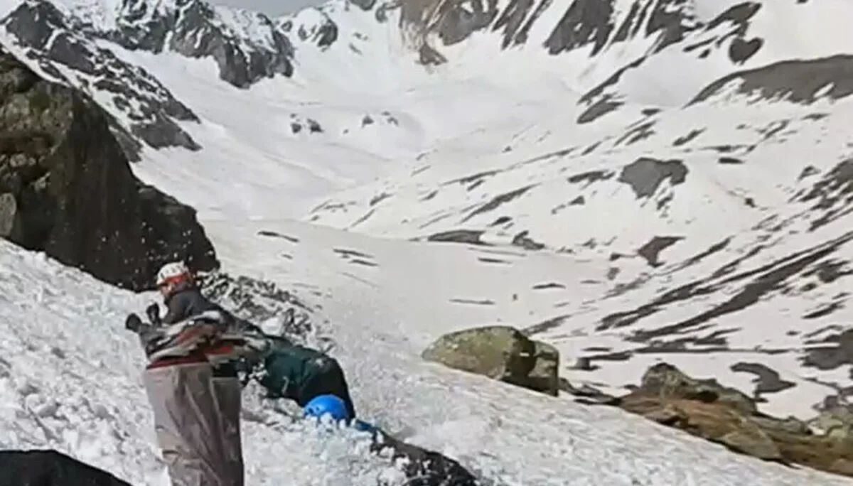 © DAV Gangkofen -  Sturz auf dem Rücken - Stoppen durch Überschlag