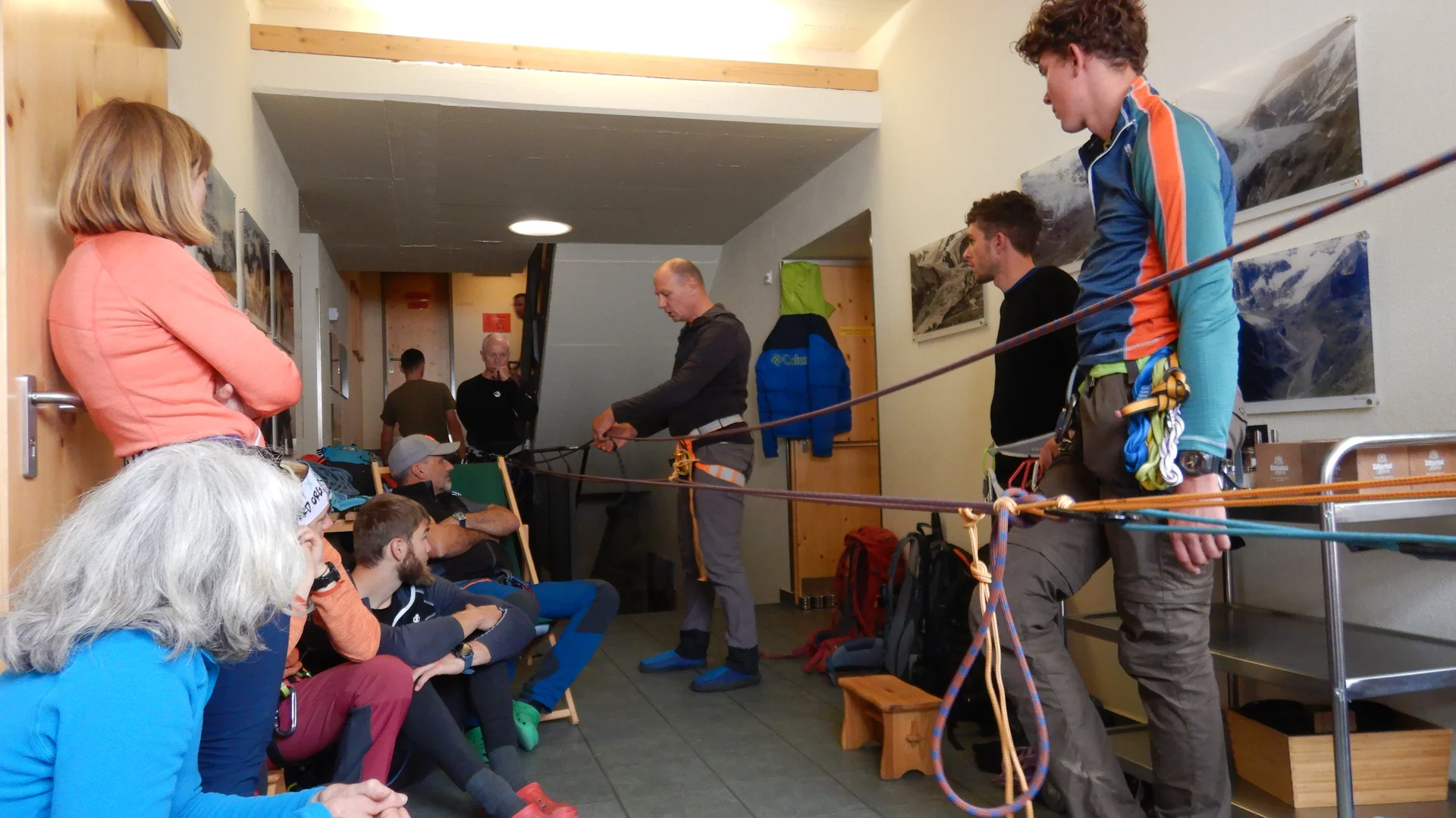 © DAV Gangkofen Trockenübung - Spaltenbergung