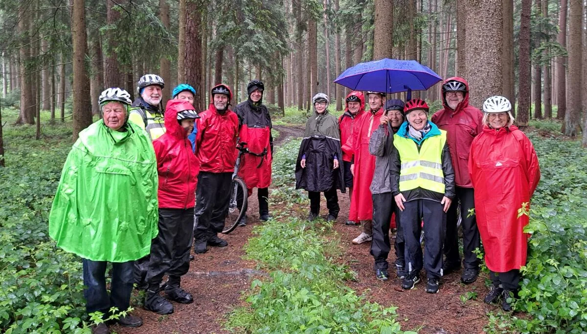 © (DAV Gangkofen) Morgens zwang ein Regenschauer zu einer Pause