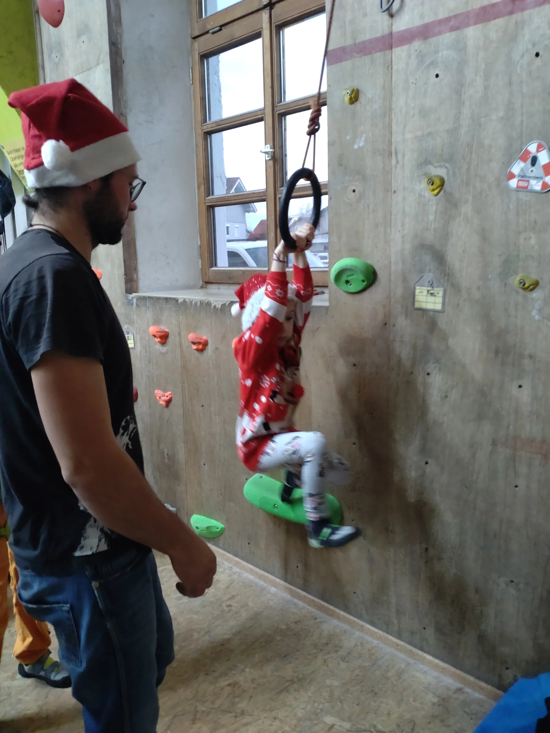 © (DAV Gangkofen) Soo kleine Kletterfüße :-)