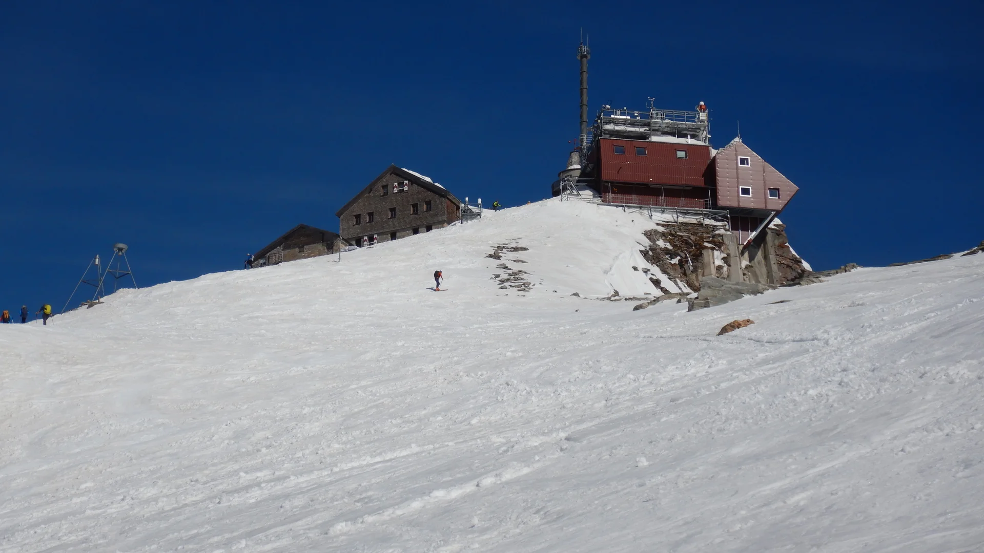 Wetterstation "Sonnblick" und Zittelhaus | © Max Altmannshofer