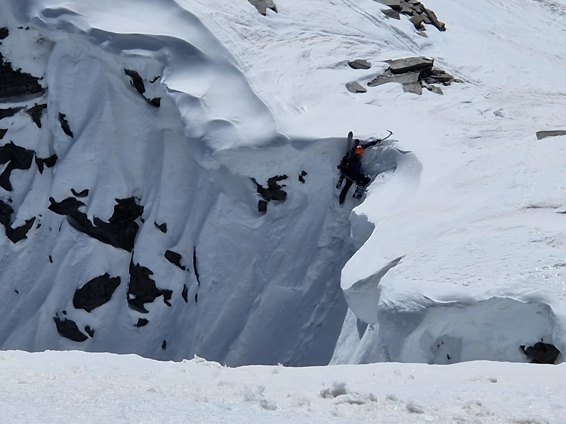 Einer kommt die Nordwandrinne hoch | © Max Altmannshofer