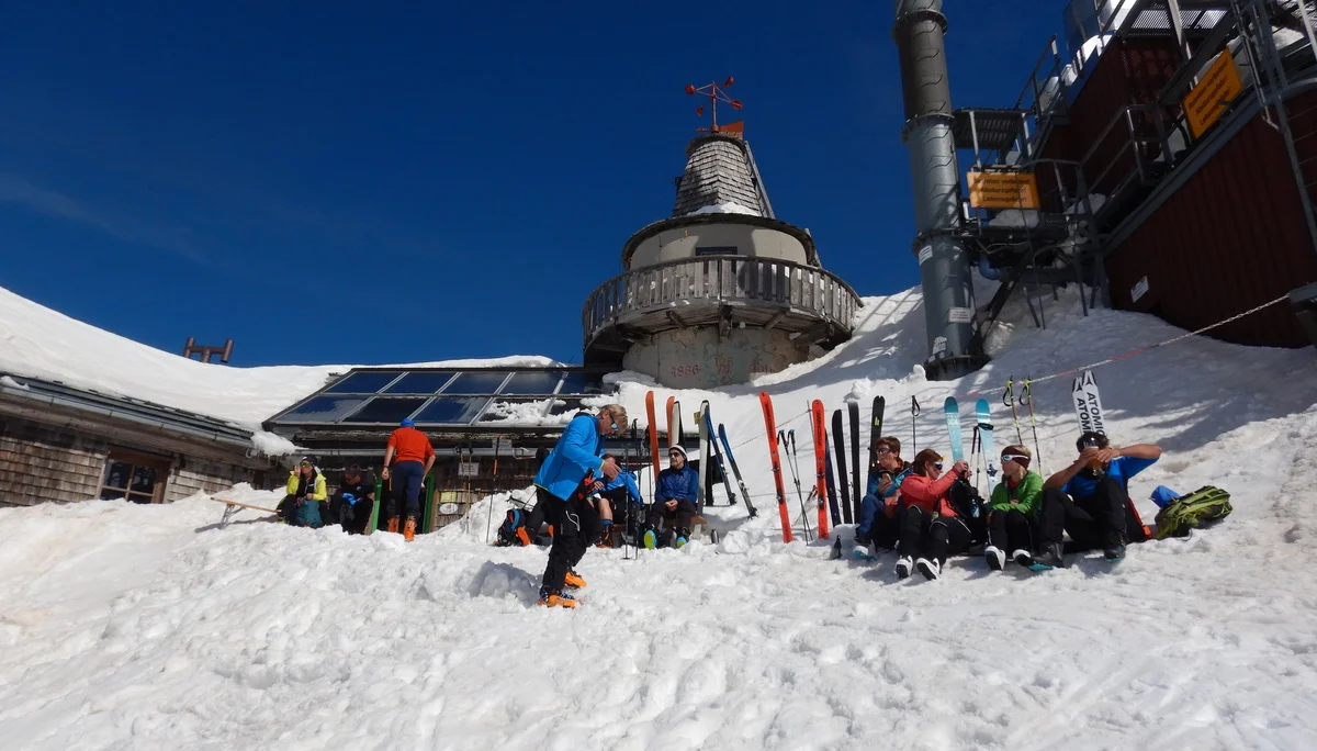 Wetterstarion "Rauriser Sonnblick" mit Zittelhaus | © Max Altmannshofer