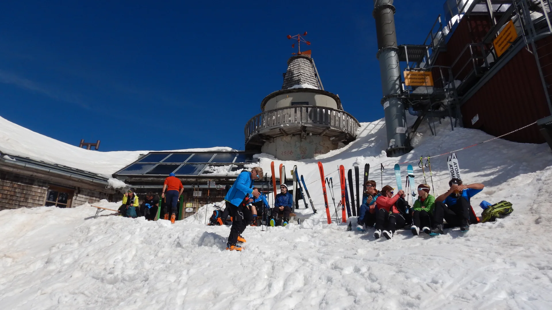 Wetterstarion "Rauriser Sonnblick" mit Zittelhaus | © Max Altmannshofer