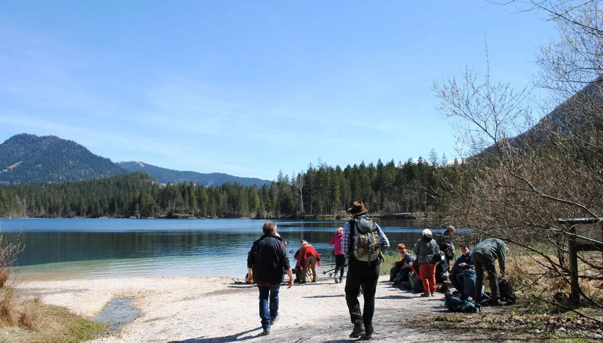 © (DAV Gangkofen) Mittagspause am Hintersee