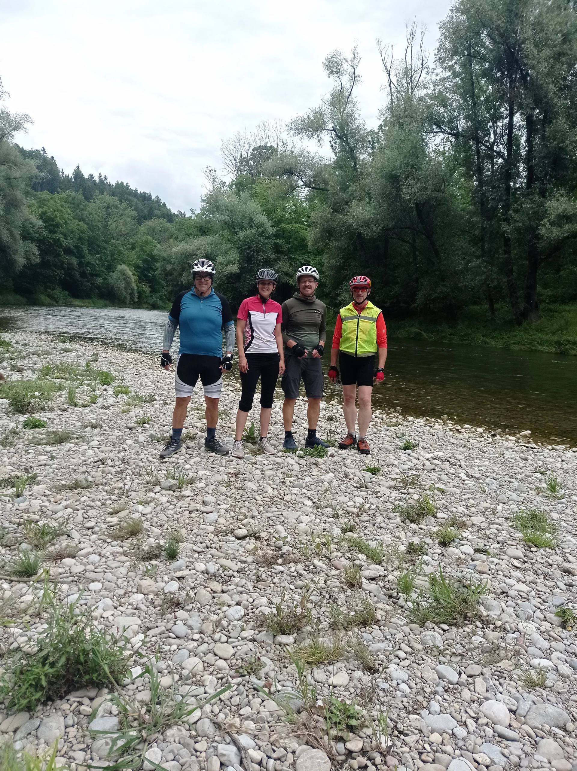 © DAV-Gangkofen - Mittagspause an der Alz (Foto von Christiane)