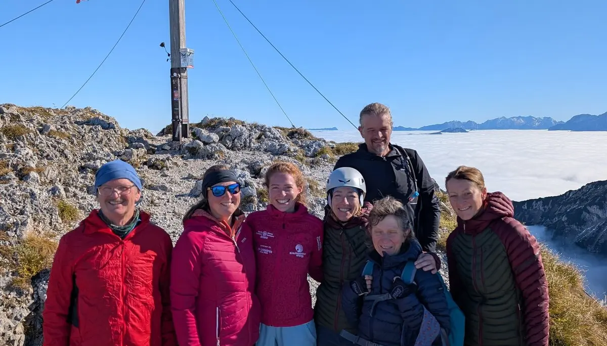 BW Überschreitung Zahmer Kaiser via Pyramidenspitze | © DAV Gangkofen\Martin Götz - Am Gipfel der Pyramidenspitze