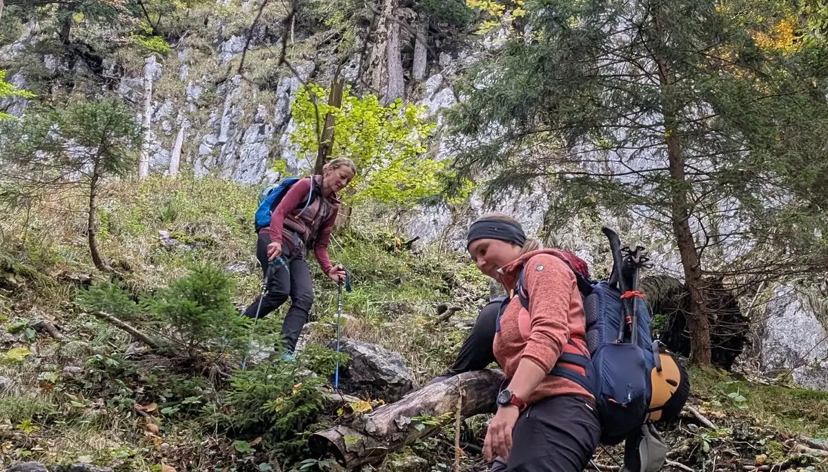 BW Überschreitung Zahmer Kaiser via Pyramidenspitze | © DAV Gangkofen\Martin Götz - Schanzer Steig – Steiler Abstieg nach Durchholzen