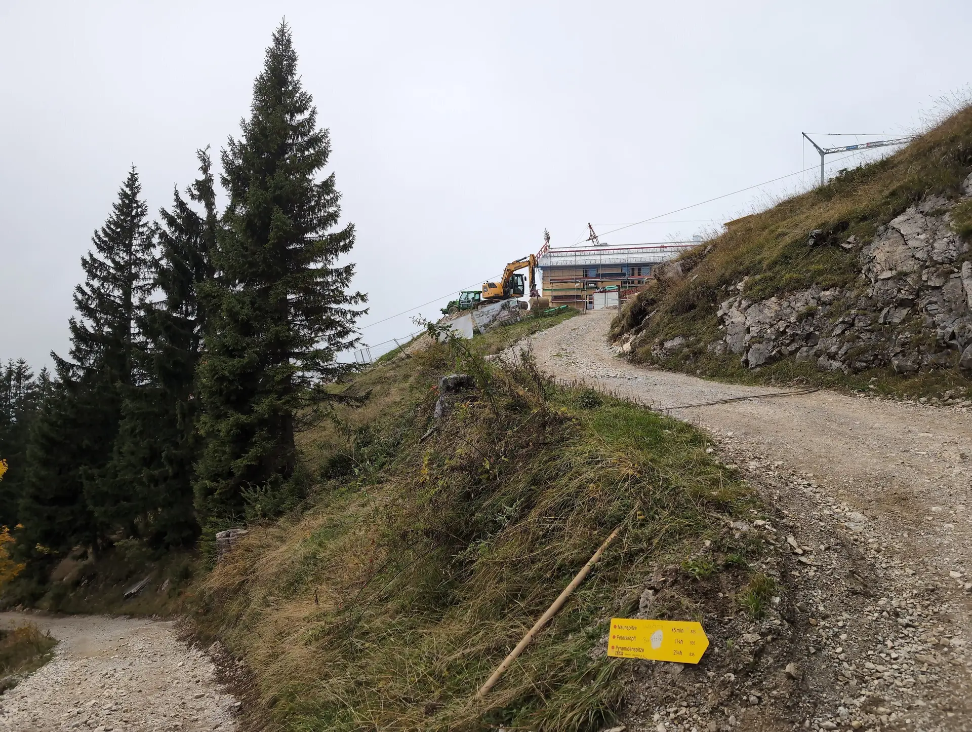 BW Überschreitung Zahmer Kaiser via Pyramidenspitze | © DAV Gangkofen\Martin Götz - Neubau der Vorderkaiserfeldenalm