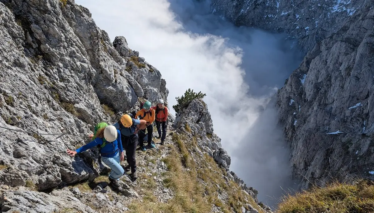 BW Überschreitung Zahmer Kaiser via Pyramidenspitze | © DAV Gangkofen\Martin Götz - Seilversicherter Steig