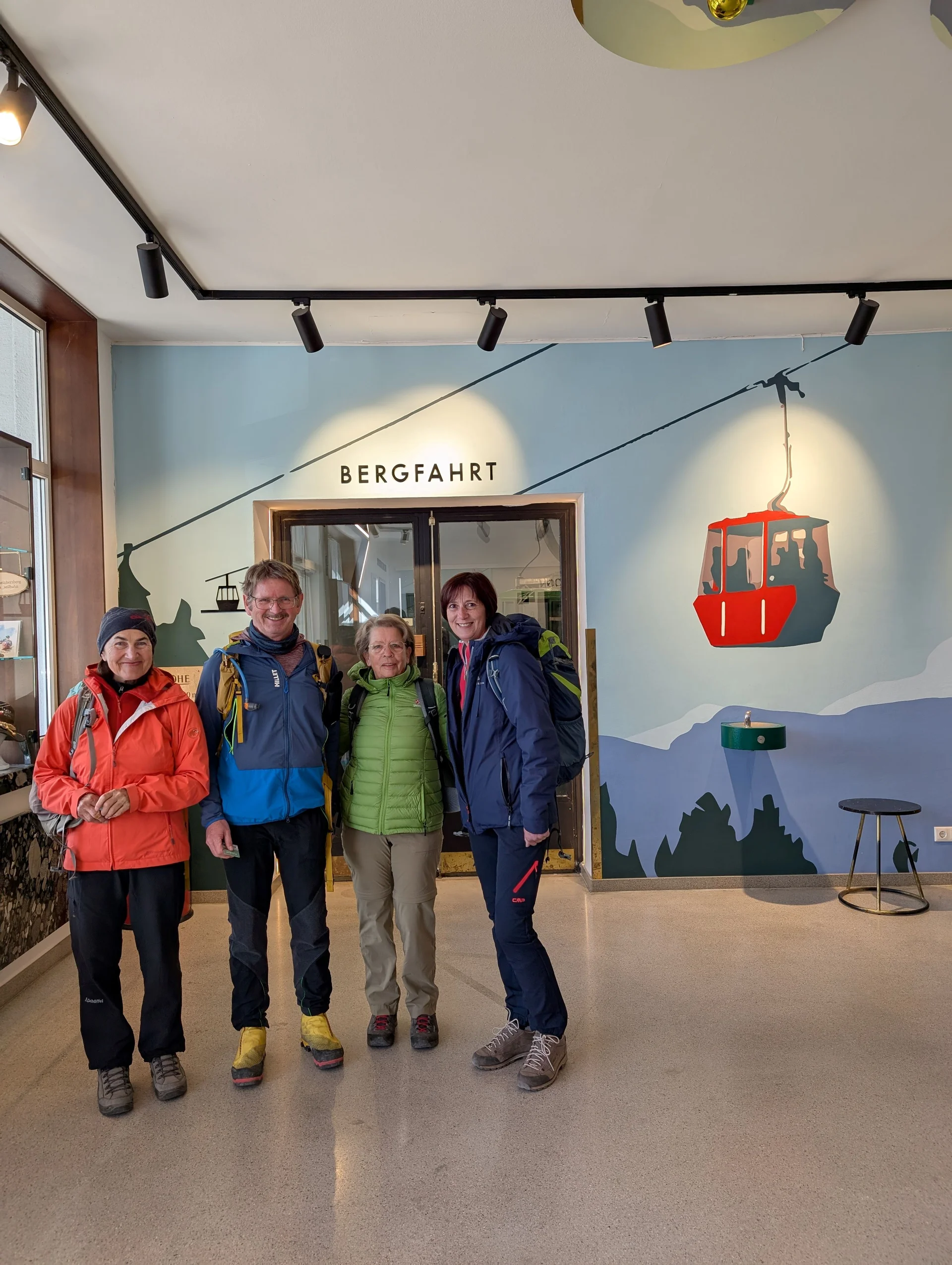 © „In der Talstation der Katrin Seilbahn“ – Martin Götz