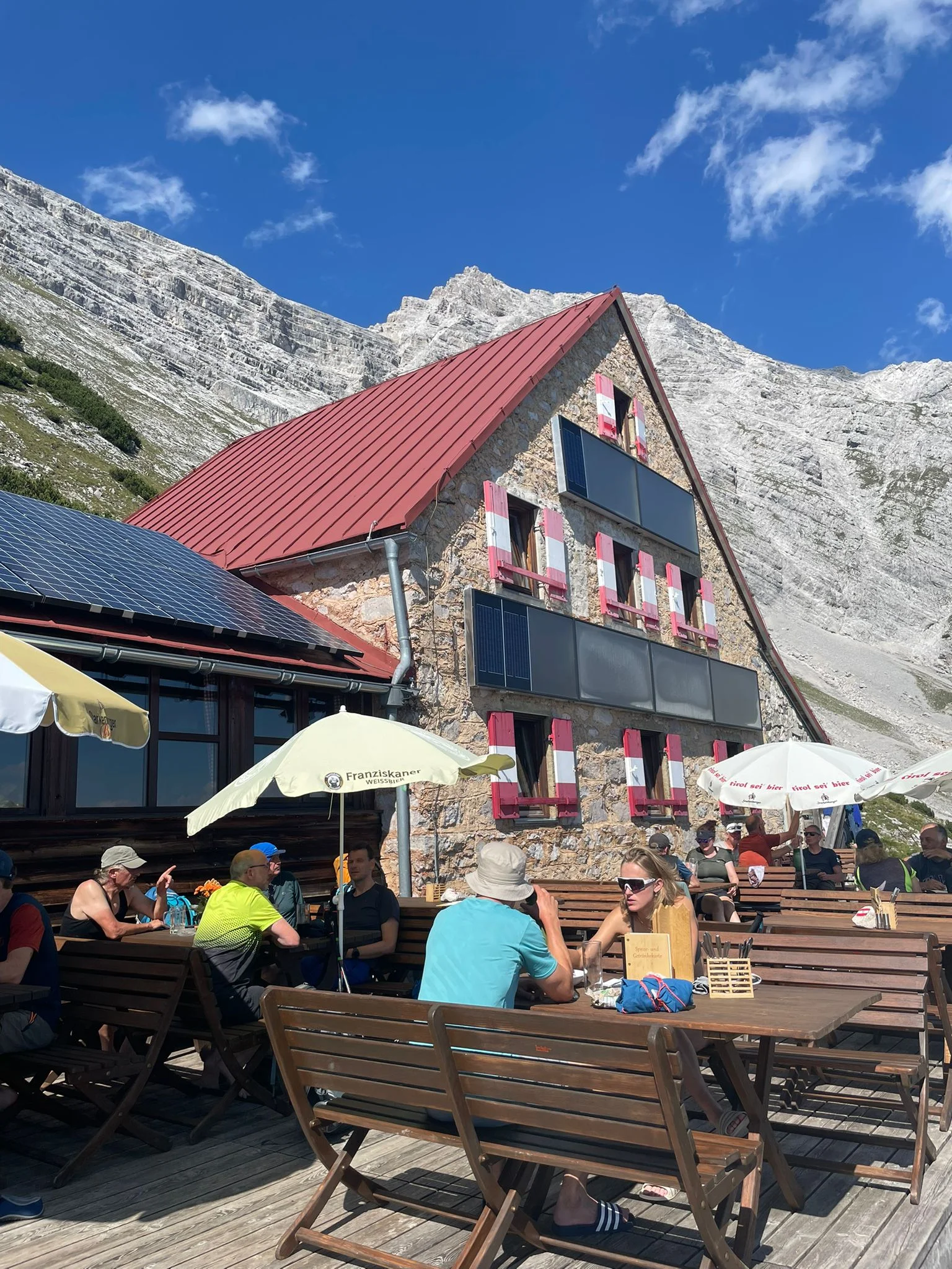 © „Kühle Getränke an der Bettelwurfhütte“ – Melanie Loher