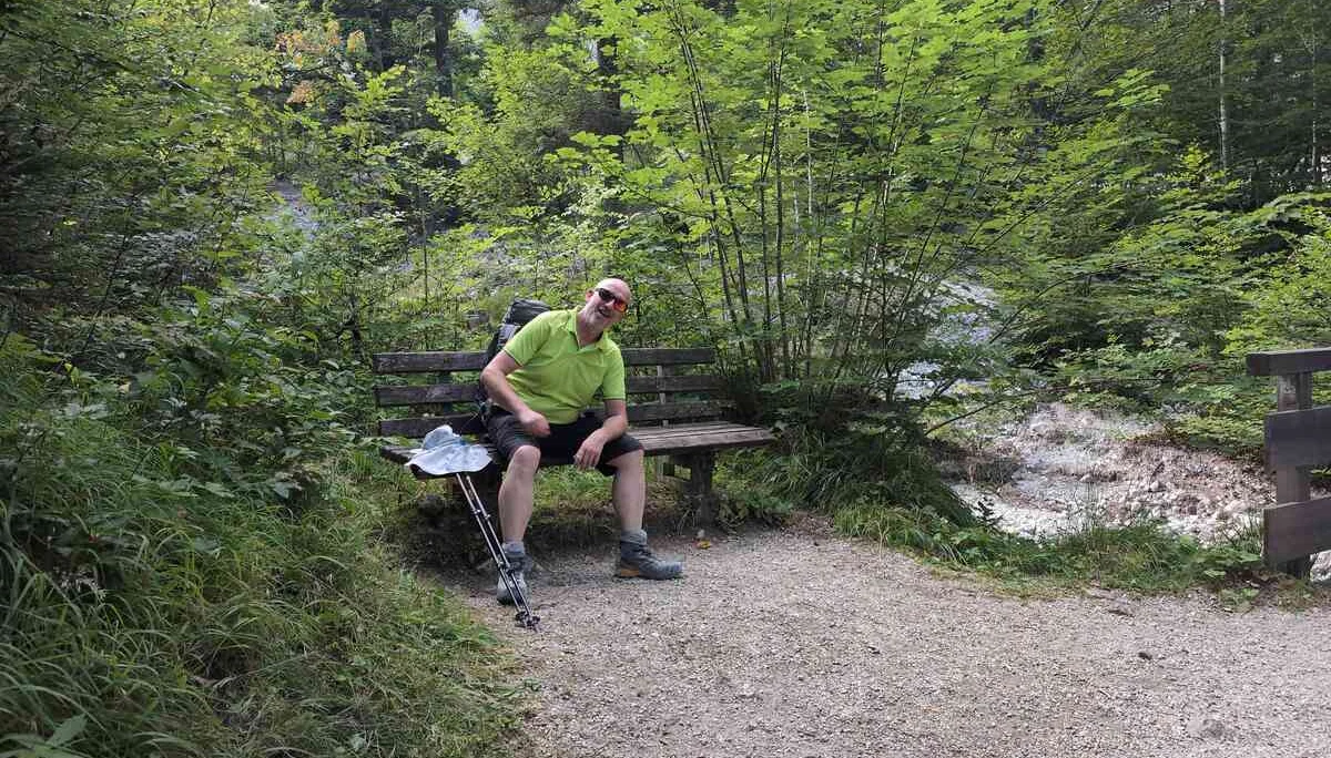 © „Verdiente Pause an der Brücke auf Höhe der 2. Ladhütte“ – Martin Götz