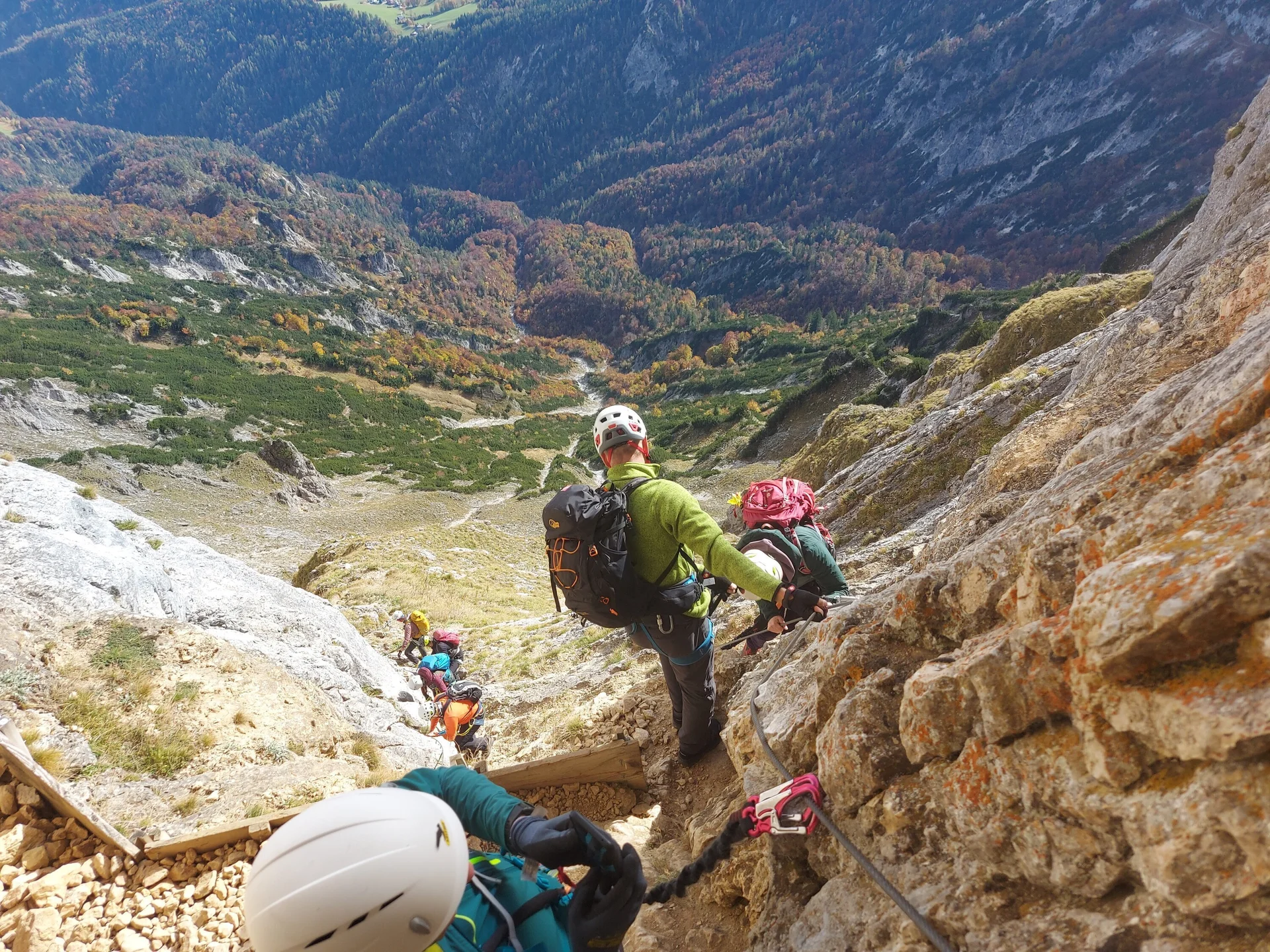 Klettersteig Berchtesgadener Hochthron | © DAV Gangkofen\Wolfgang Starznere - Ende der Höhle und Beginn des versicherten Steigs