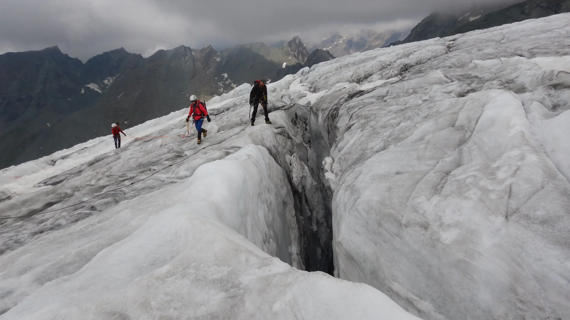 © (DAV-Gangkofen) - große Spalte, aber wegen dem Blankeis für eine Übung ungeeignet