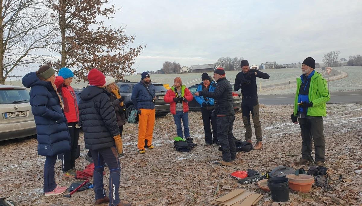 © (DAV Gangkofen) Max erklärt...