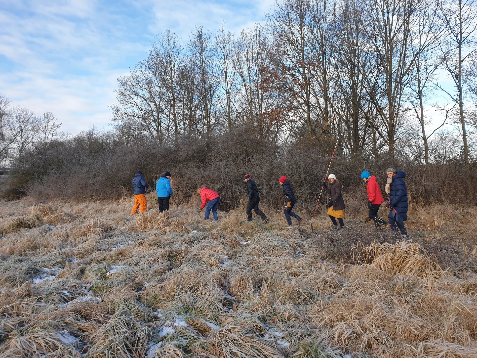 © (DAV Gangkofen) die verschüttete Person wird gesucht