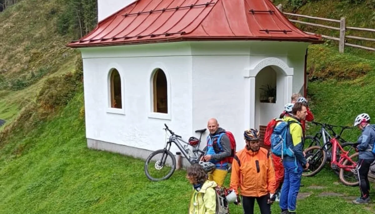 © (DAV Gangkofen) Kapelle bei der Hütte von Klaus