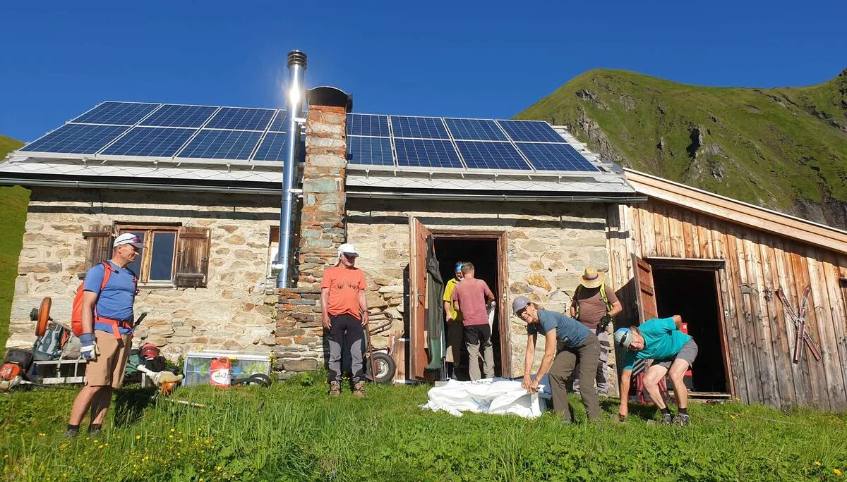 © (DAV Gangkofen) Vorbereitungen für die anstehenden Arbeiten