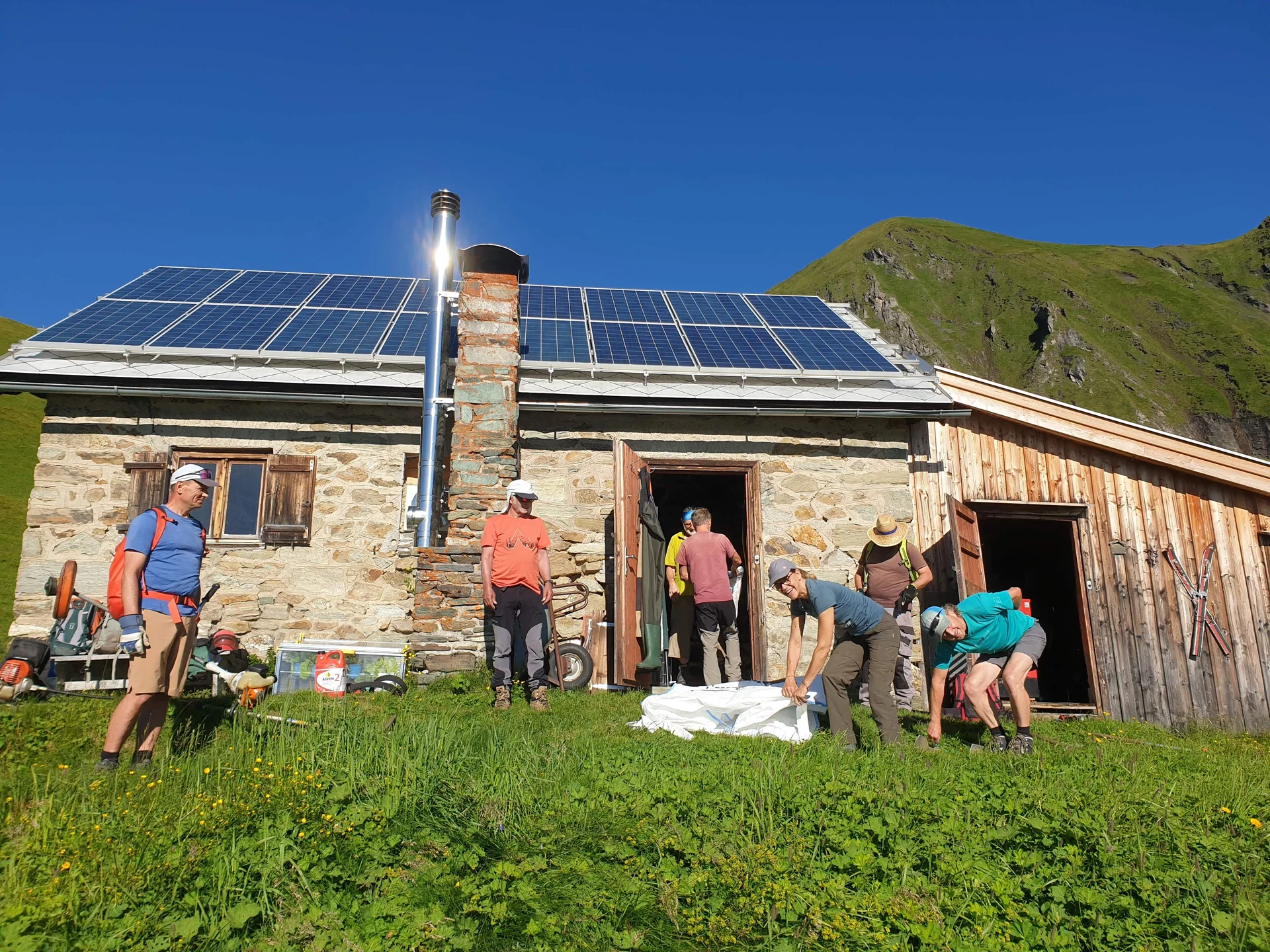© (DAV Gangkofen) Vorbereitungen für die anstehenden Arbeiten