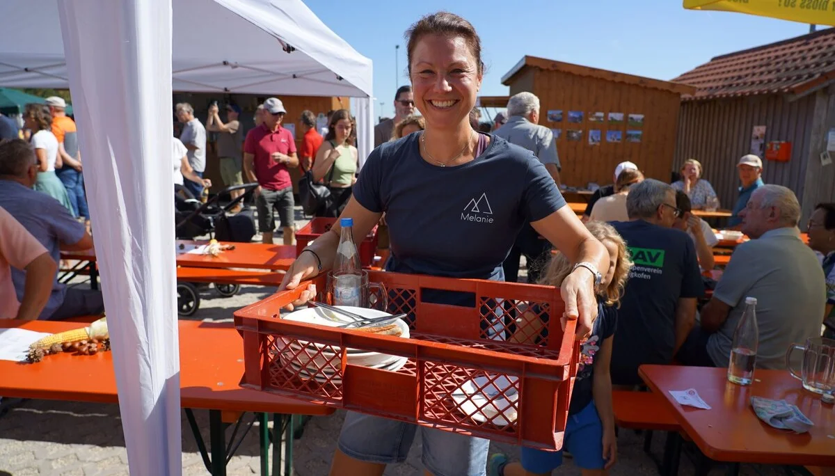 © (DAV Gangkofen) fleißige Helfer