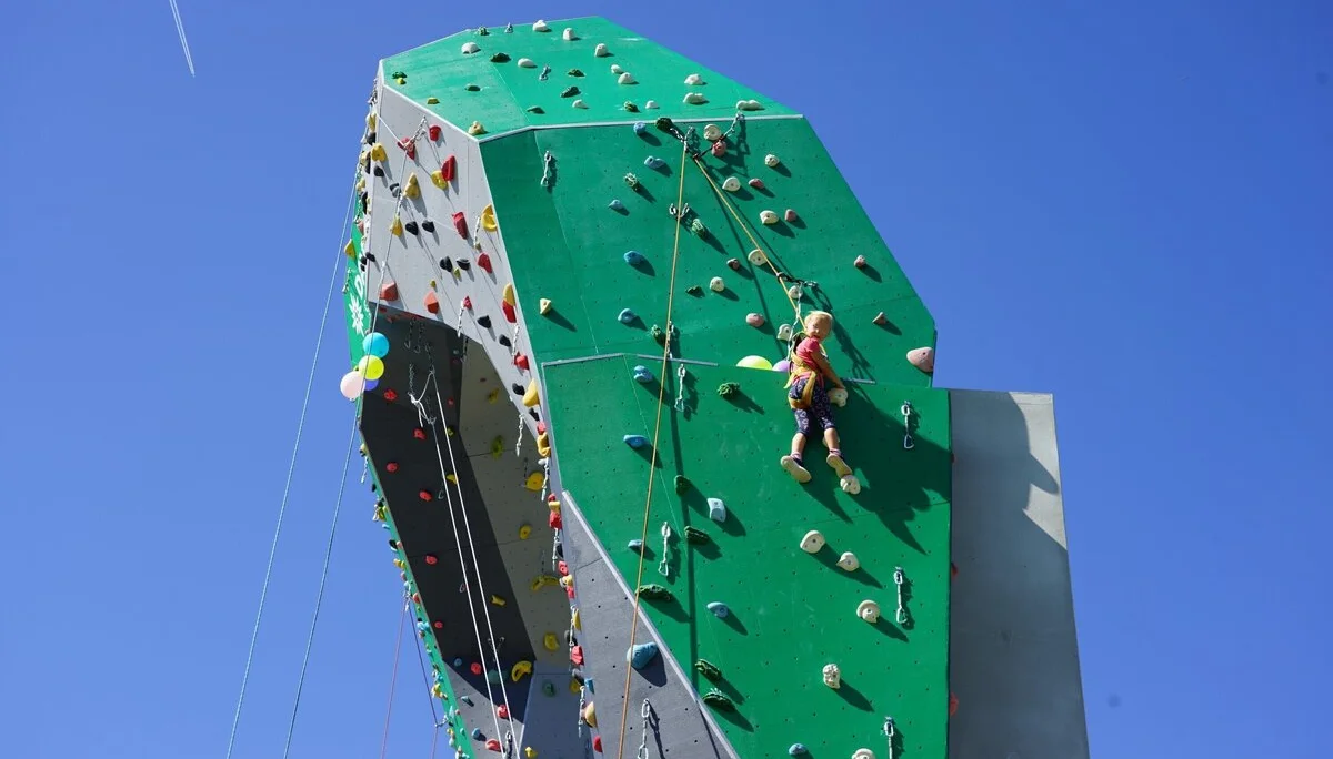 © (DAV Gangkofen) den ganzen Nachmittag wurde Schnupperklettern angeboten