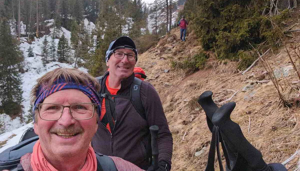 © (Martin Götz) Auf der Tourengeherroute zu Fuß unterwegs