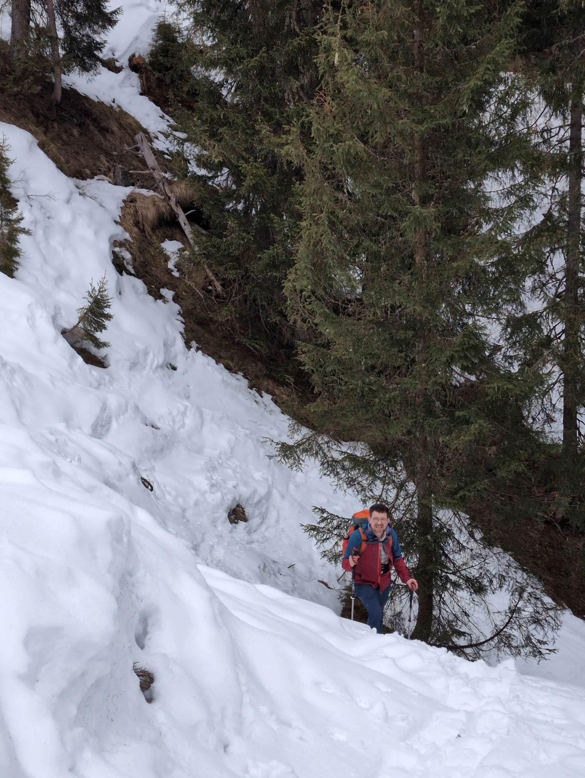 © (Martin Götz) Im bis zu 45° steilen Hang