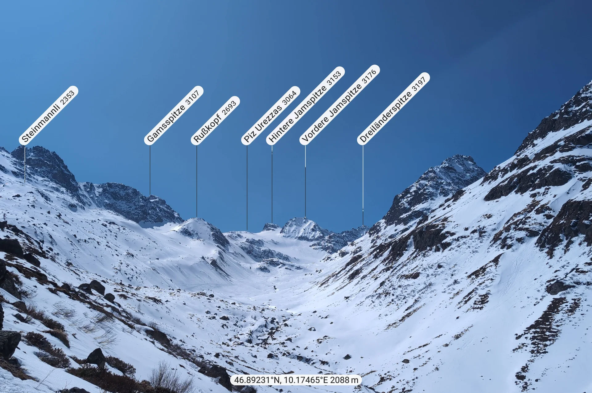 © (Martin Götz) Steinmannli links der bekannten Tourenziele, wie Jamspitze