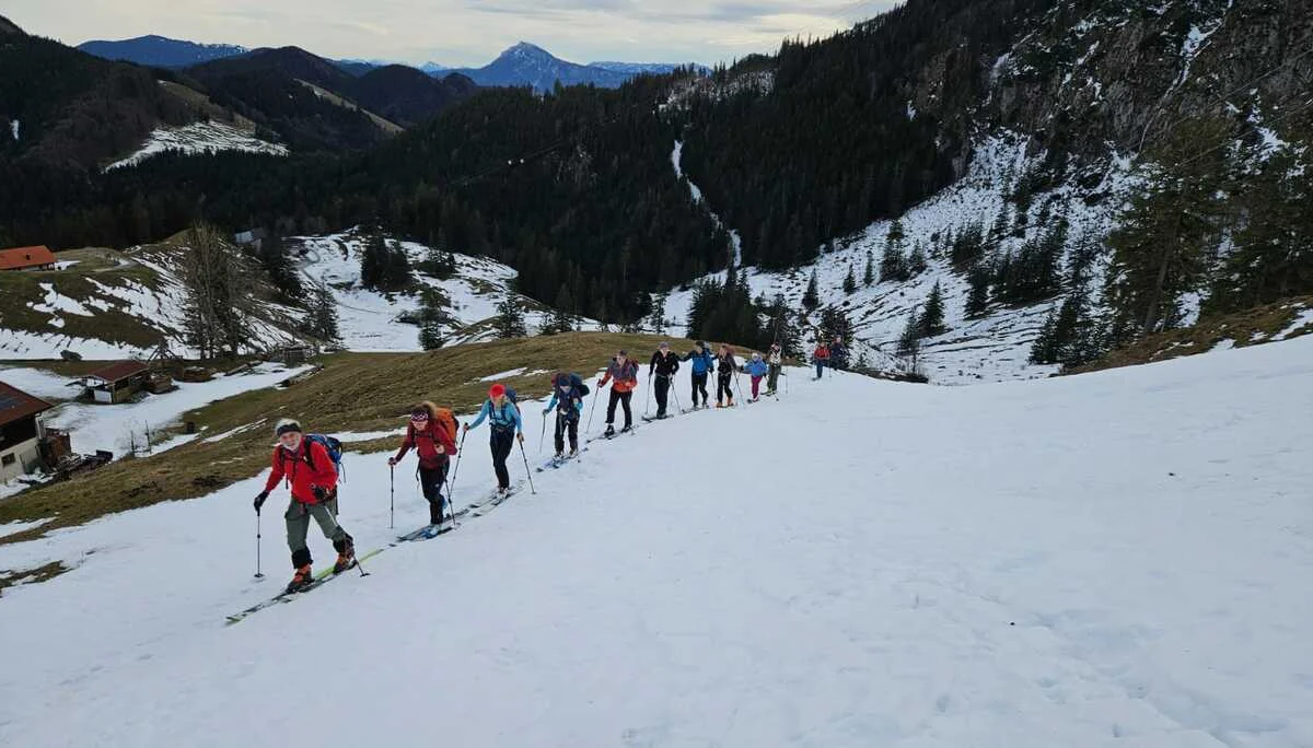 © (DAV-Gangkofen) DAV Wurm vorbei an der Bründlingalm