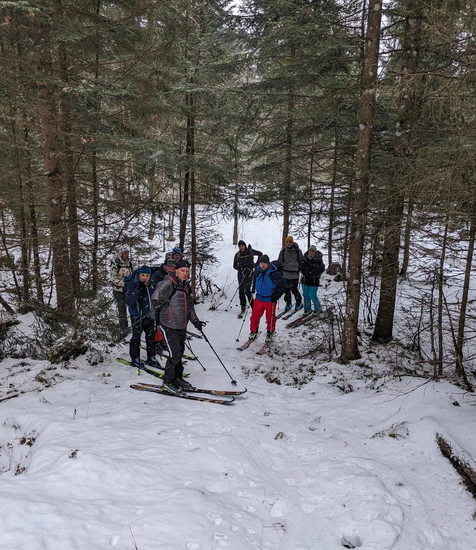 © (DAV Gangkofen) Michael erklärt die Spuranlage