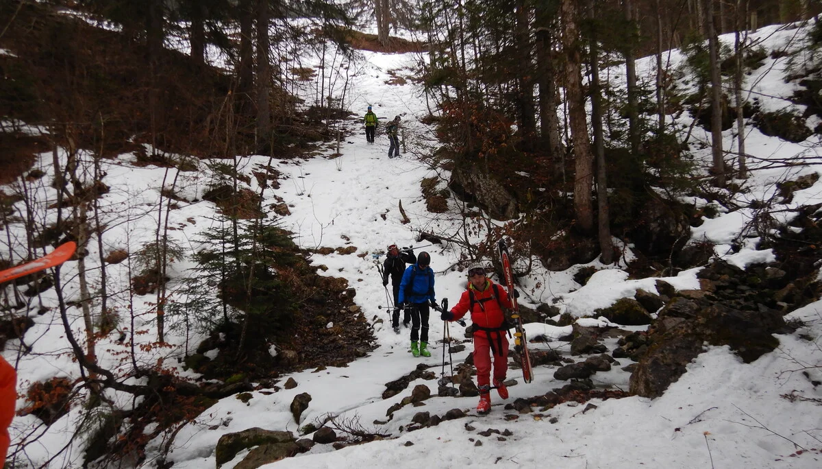 © (DAV-Gangkofen) Abstieg - auch hier wieder Tragepassagen