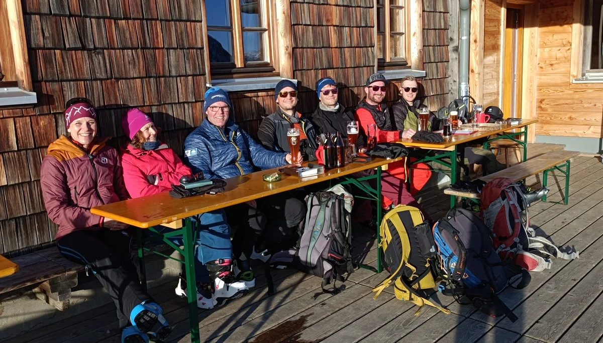 © (DAV-Gangkofen) Einkehr im Stahlhaus