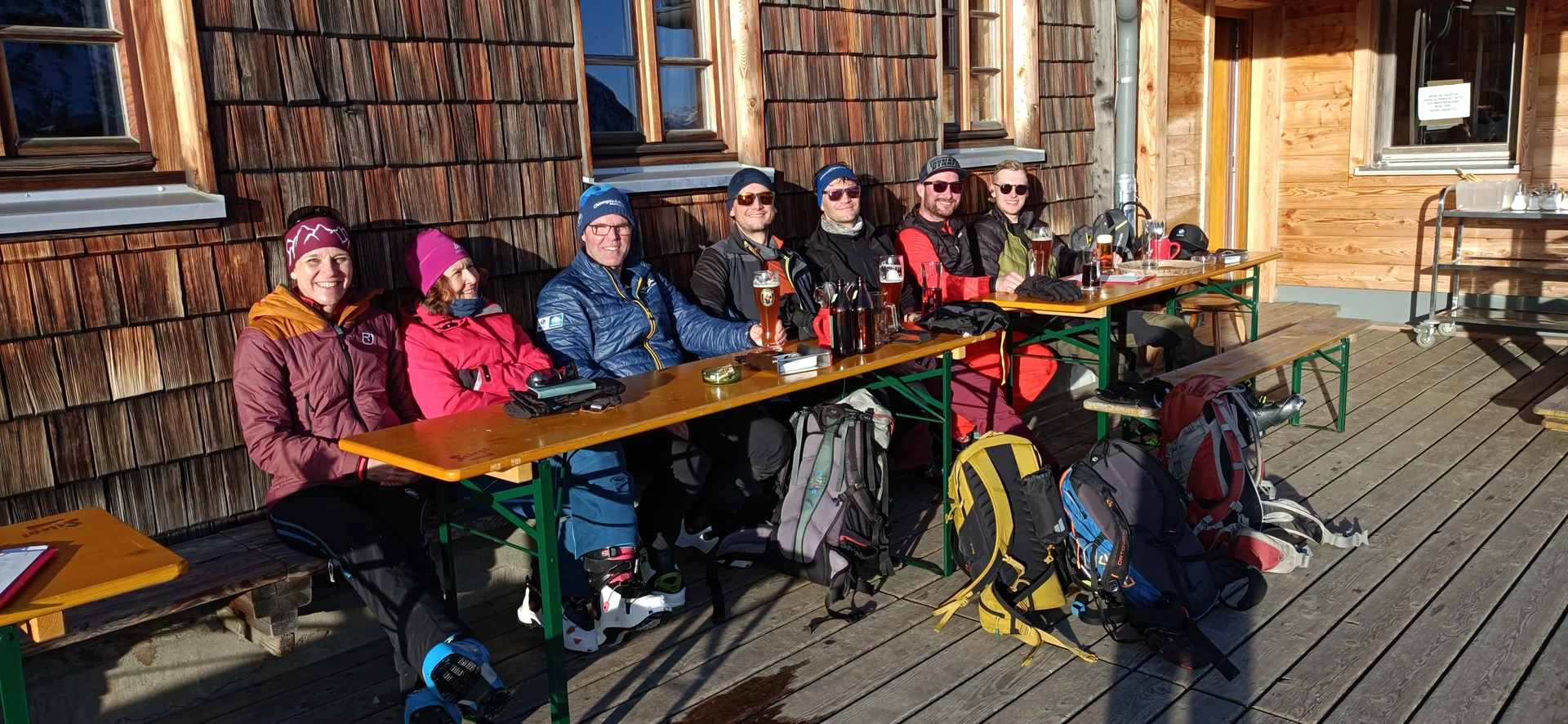 © (DAV-Gangkofen) Einkehr im Stahlhaus