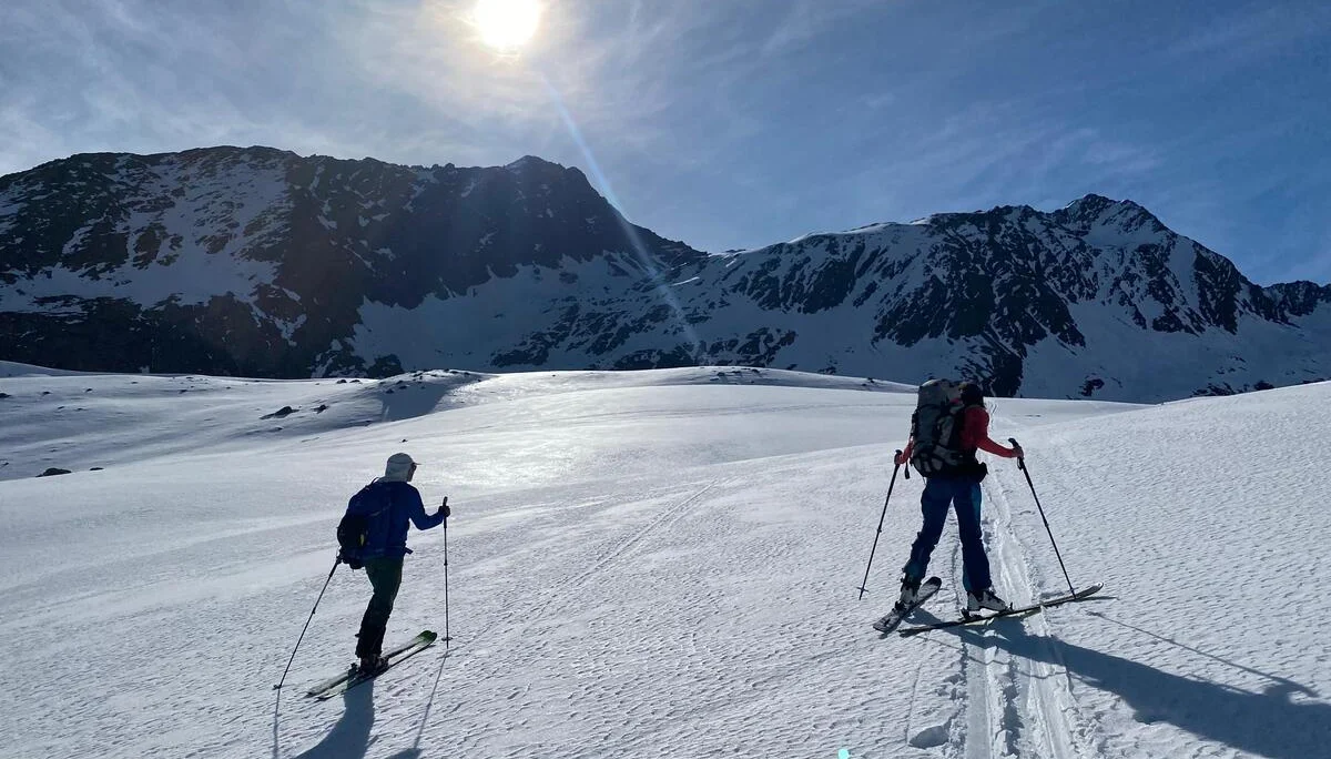 © DAV-Gangkofen - Aufsteig zur Roßkarscharte über ein flaches endloses Tal