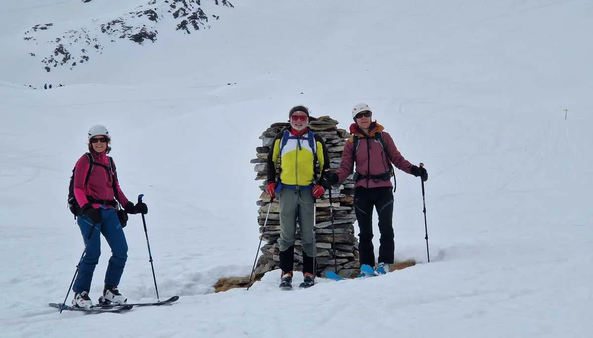 © DAV-Gangkofen - Pause an einem Steinmann