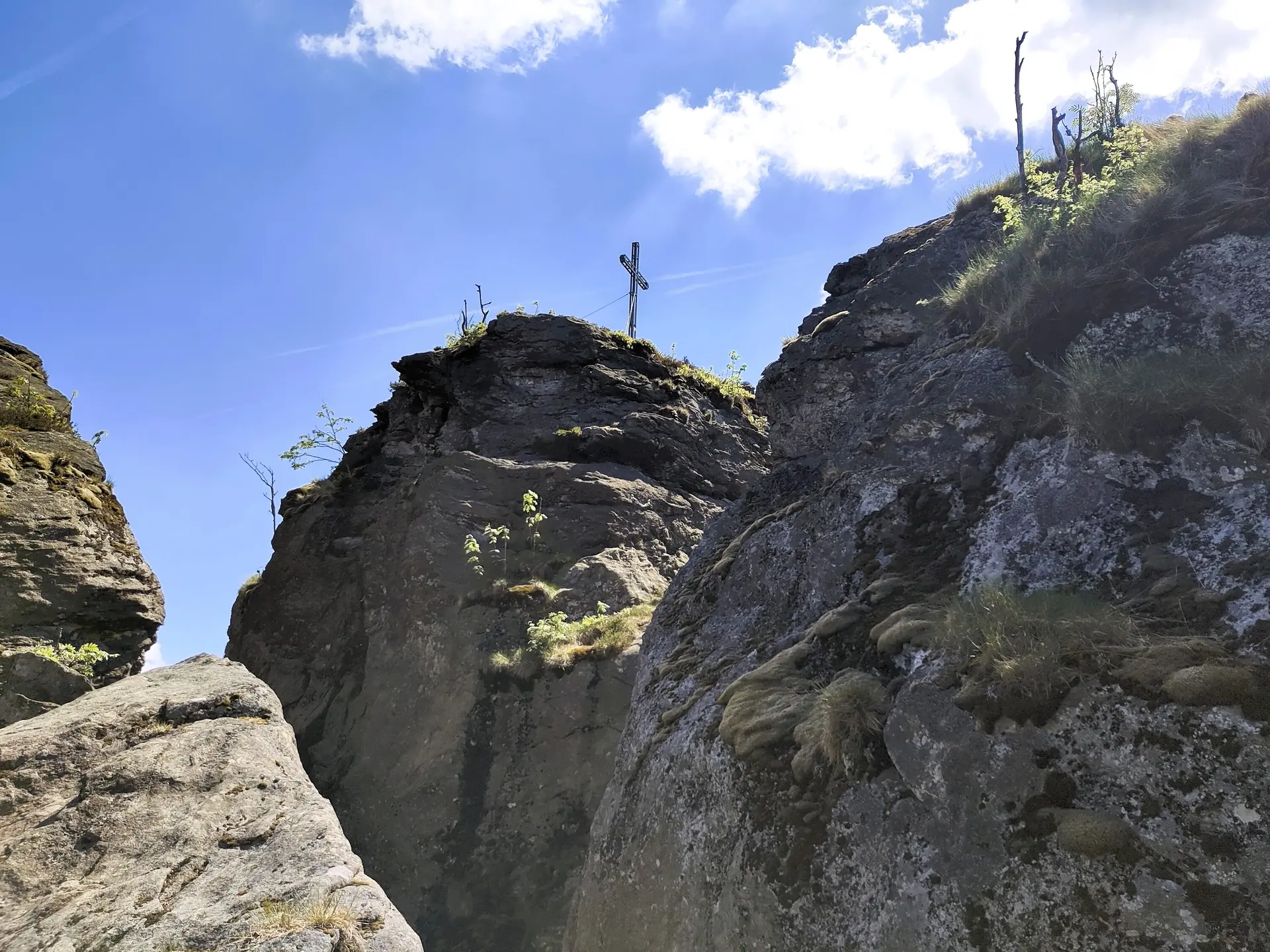 Gipfelkreuz an den Rauchröhren | © (DAV Gangkofen)